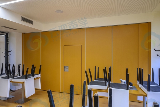 Soundproof Folding Partition And Sliding Walls Operasi Pintu Pindah Untuk Kantor Untuk Membagi Ruang