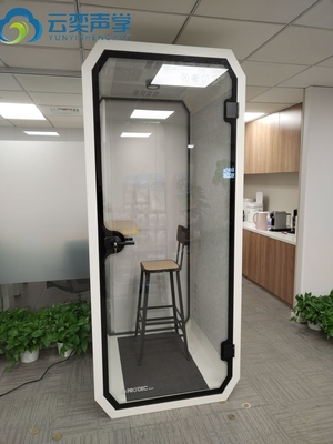 Kantor Single Seater Meeting Booth Dengan Meja Komputer Untuk Kerja Pribadi Pindah Silence Soundproof Booth Office Pod