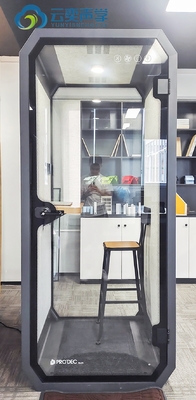 Kantor Single Seater Meeting Booth Dengan Meja Komputer Untuk Kerja Pribadi Pindah Silence Soundproof Booth Office Pod