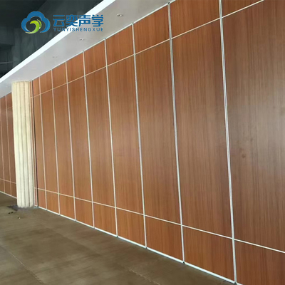 7.54meter Tinggi Disesuaikan Single Panel Hanging Partition Dengan Struktur Profil Aluminium Untuk Divisi Ruang Kantor